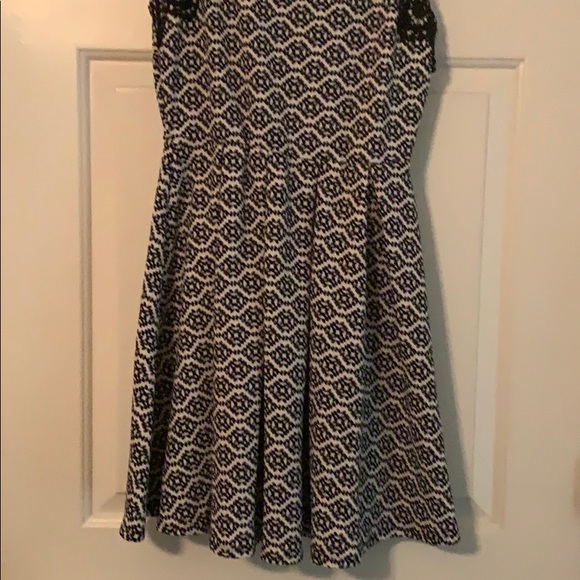 Dress - Picture 2 of 5